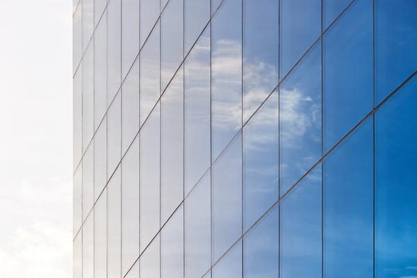 vinduespudsning svendborg erhverv glasfacade vinduespudser