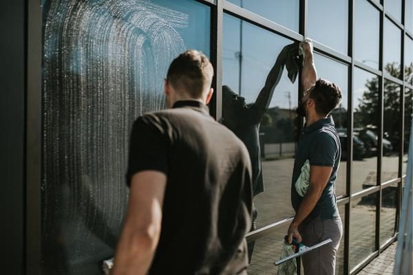 vinduespudsning svendborg vinduespudser erhverv kontor vinduesvask